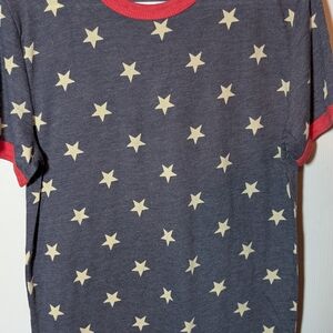 Bundle of 5.  Alternative Gray and Red Star Pattern Short Sleeve Tee